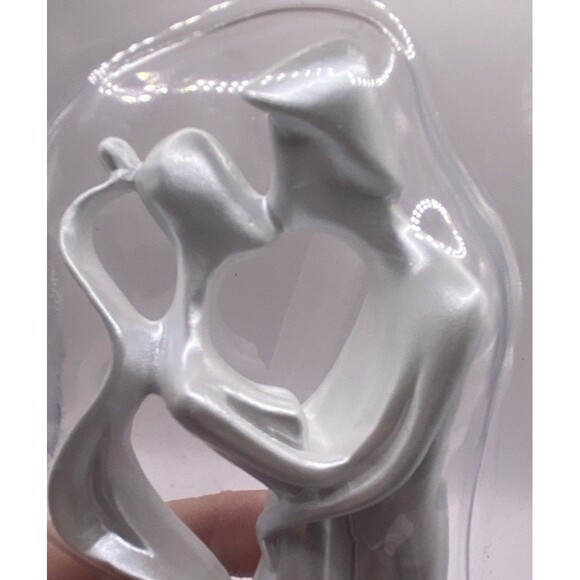 Wilton Cake Topper 6.25"- First Kiss Wedding Shimmer White  NIB Bride Groom - Picture 2 of 16